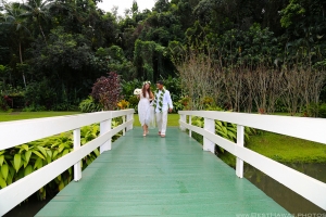 Haiku Gardens Wedding photos Oahu by Pasha www.BestHawaii.photos 123120160085  